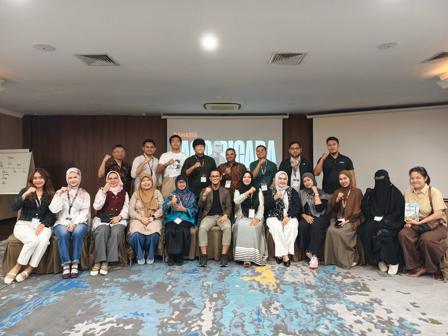 Kelas Rahasia Jago Bicara bersama peserta