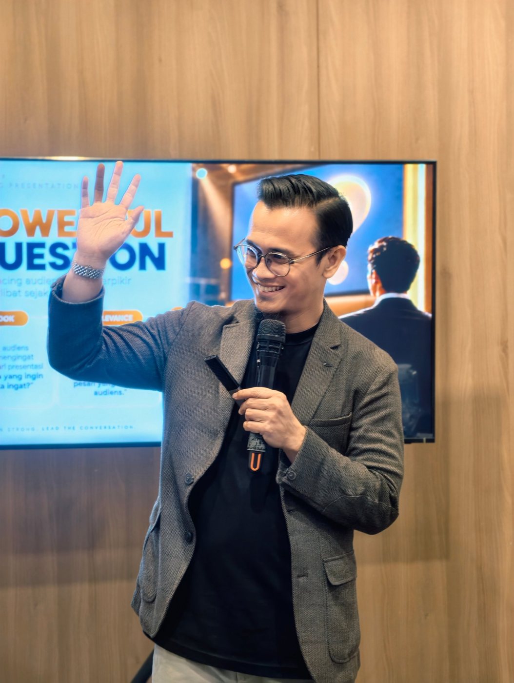 Coach Riko Abu Alfatih, pelatih public speaking Kamilatih
