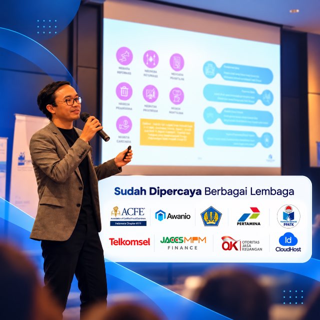 Presenter percaya diri di seminar korporat